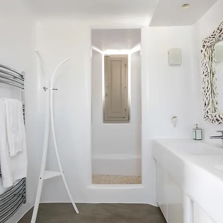 Black Diamond Luxury Cassiope Mykonos